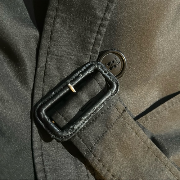 BURBERRY TRENCH COAT - Picture 13 of 16